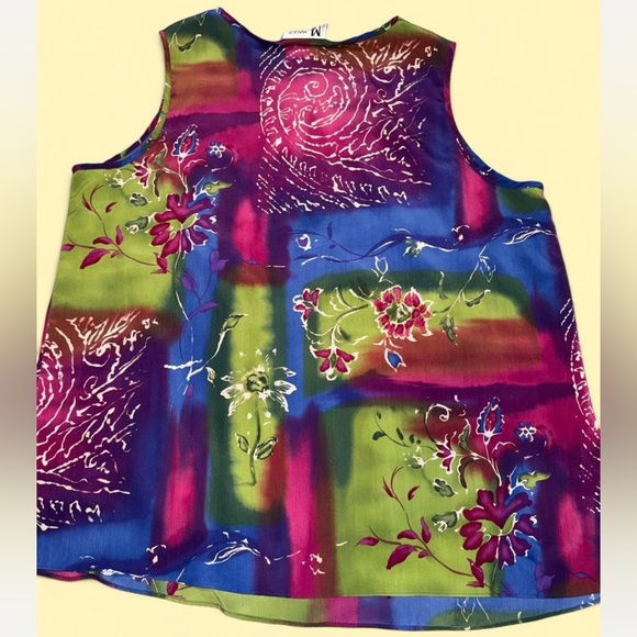 Blue and Purple Sleeveless Tank Top with Floral Design - Picture 2 of 3